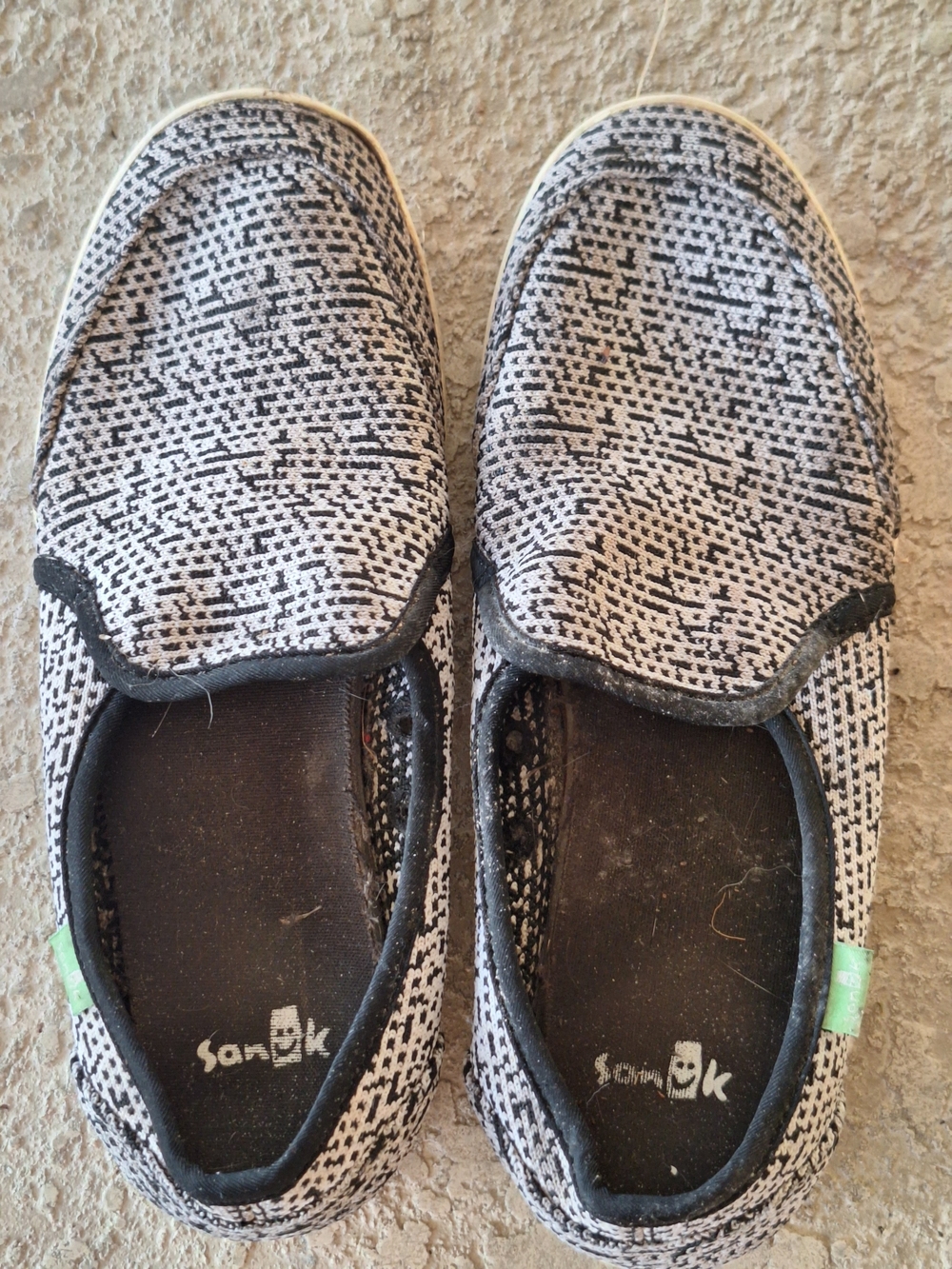 Sanuk Women’s Black and White Knit Slip-On Flats